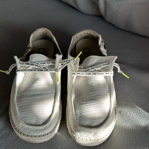 Hey Dudes Wendy white with tan and neon yellow star detail